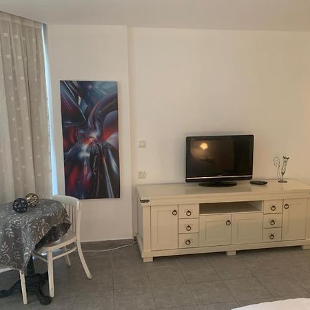 Raphael Apartments Herzliya Екстер'єр фото