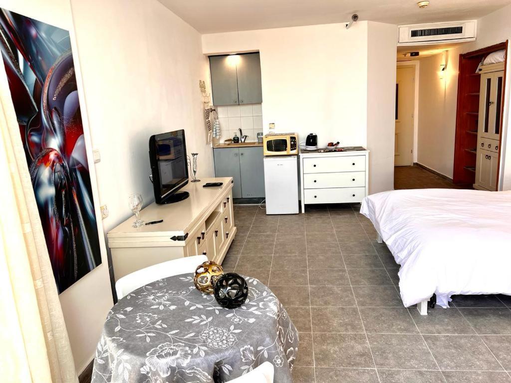 Raphael Apartments Herzliya Екстер'єр фото