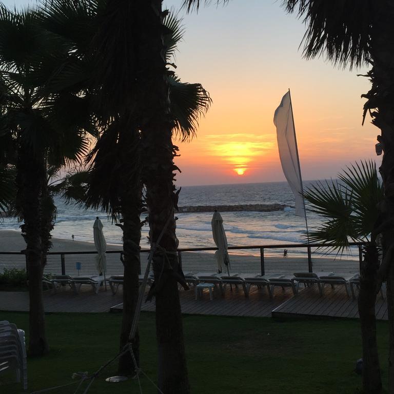 Raphael Apartments Herzliya Екстер'єр фото
