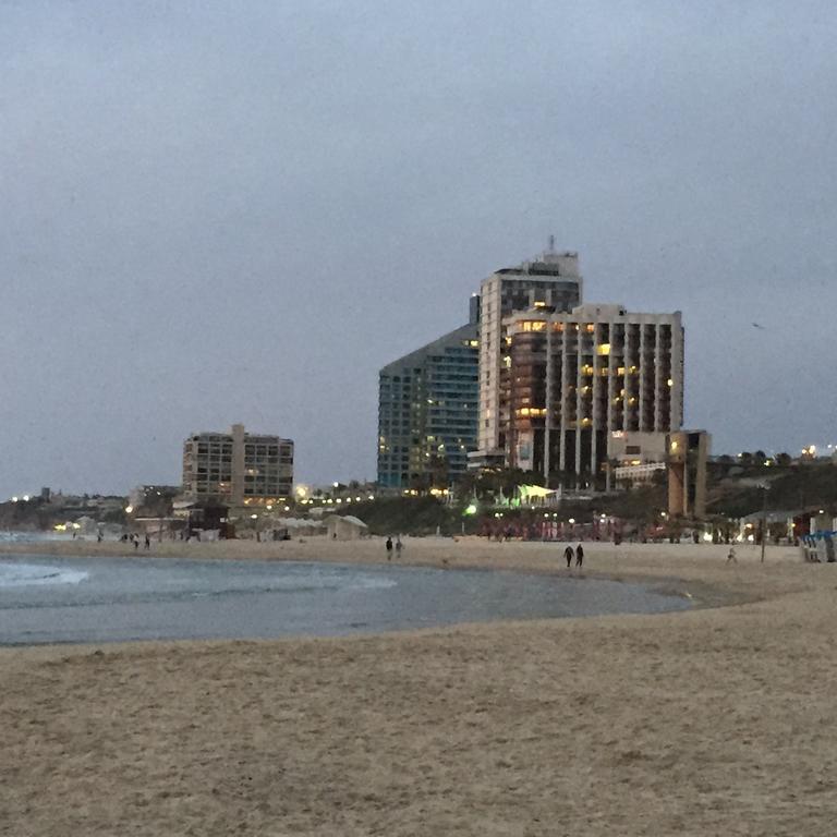 Raphael Apartments Herzliya Екстер'єр фото