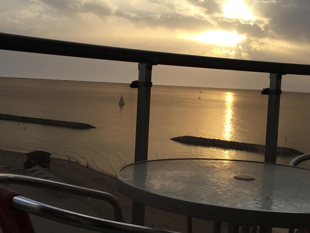Raphael Apartments Herzliya Екстер'єр фото