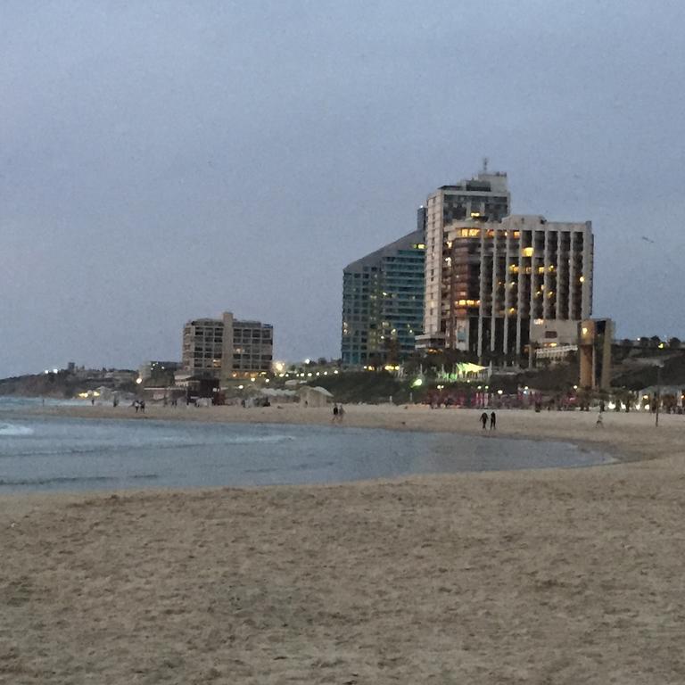 Raphael Apartments Herzliya Екстер'єр фото