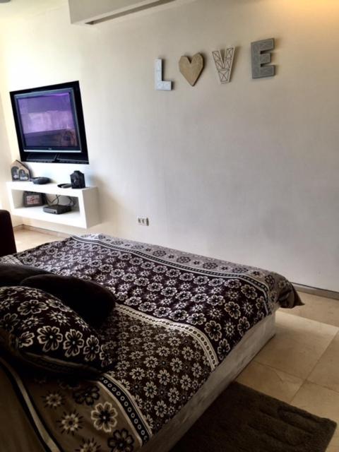 Raphael Apartments Herzliya Екстер'єр фото