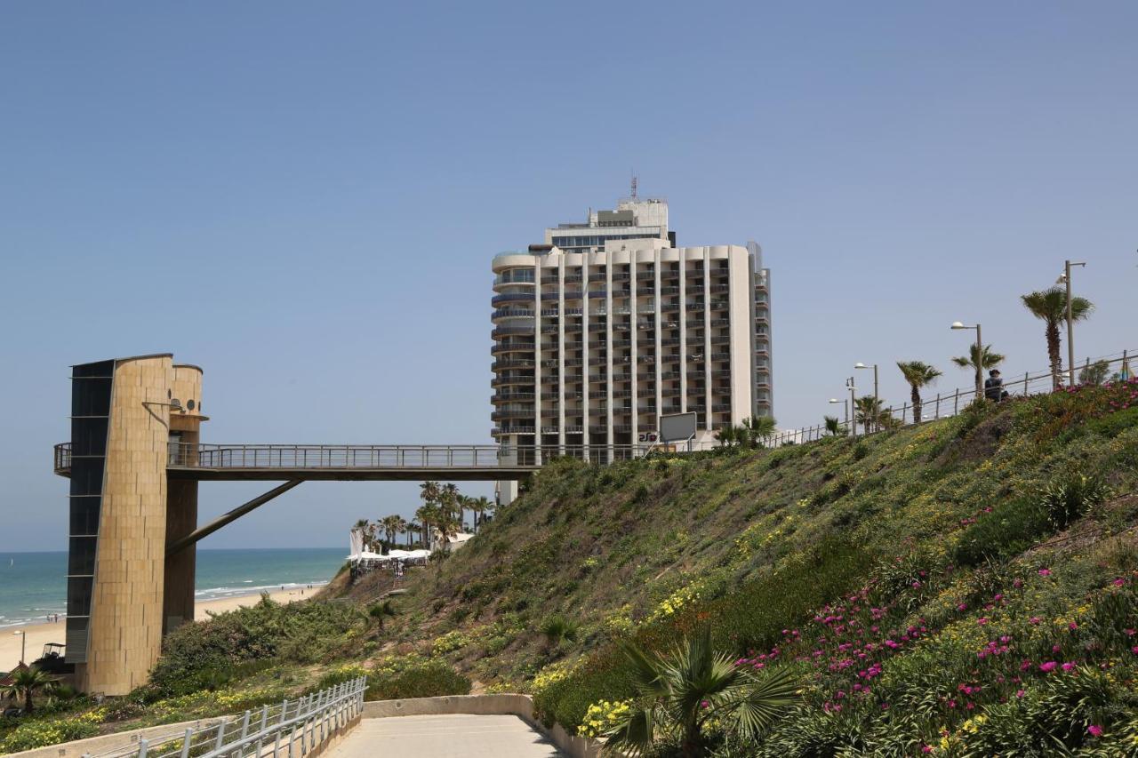 Raphael Apartments Herzliya Екстер'єр фото
